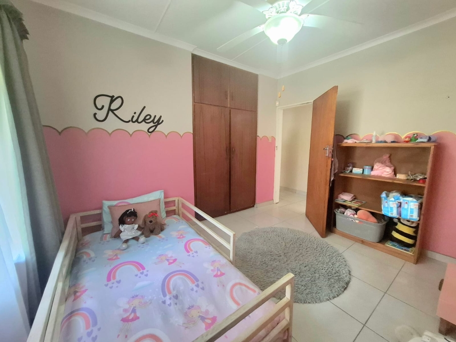 5 Bedroom Property for Sale in Beacon Bay Eastern Cape